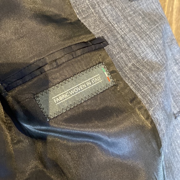 S.Cohen structured blazer. 2 button with dual vents in the back. - Picture 3 of 3